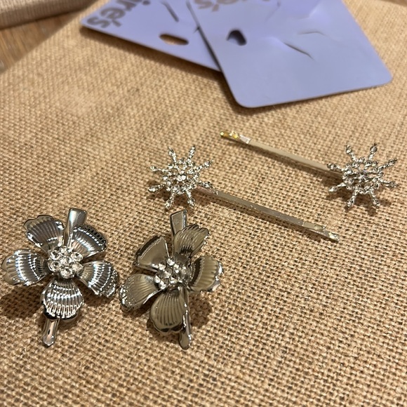 Claire’s Silver HairClips. NEW with tags - Picture 7 of 14